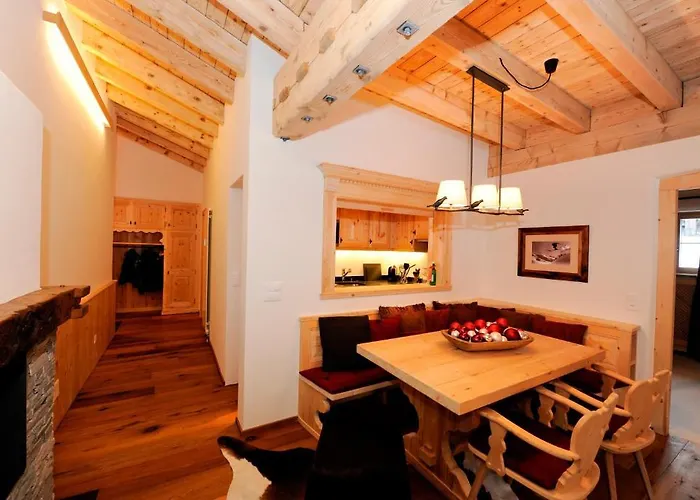 Готель Alpina 2*